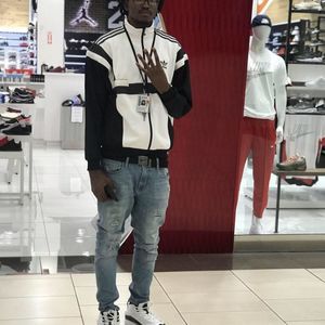 Meet your Posher, Cameron